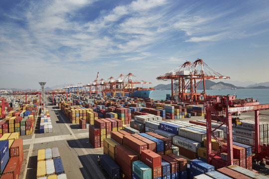 항만 터미널 전경. <CJ대한통운 제공>